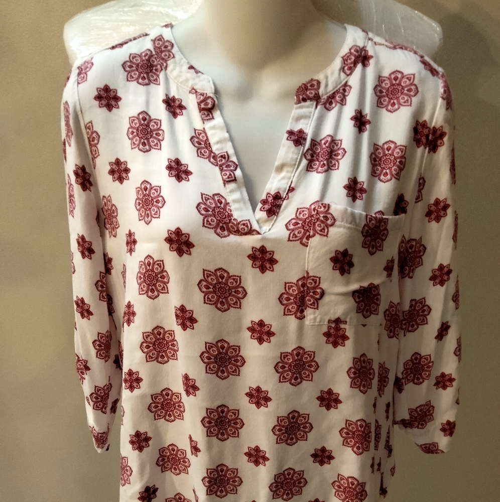 PINK REPUBLIC Red Medallion Print Blouse Top